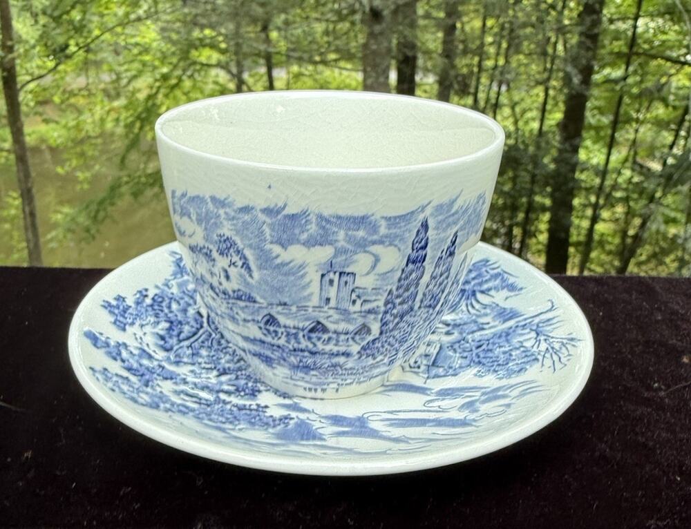 ENOCH Wedgwood COUNTRYSIDE Blue & White TEA CUP & SAUCER *Damaged